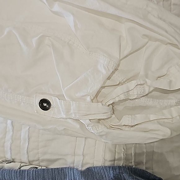 Capris - Picture 4 of 6